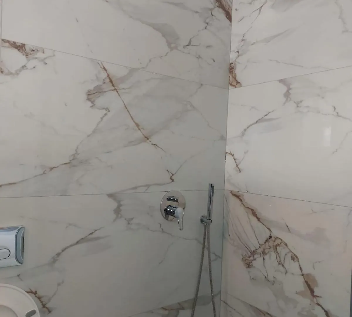 Leli Apartments Sarande